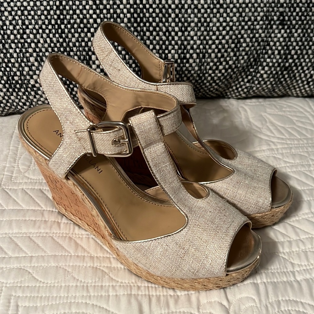 Antonio Melani wedges